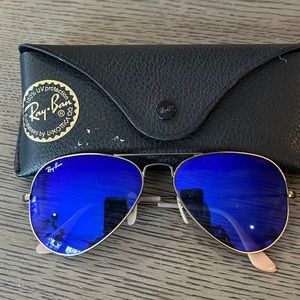 Rayban  polarized sunglasses. Classic aviators. Great condition